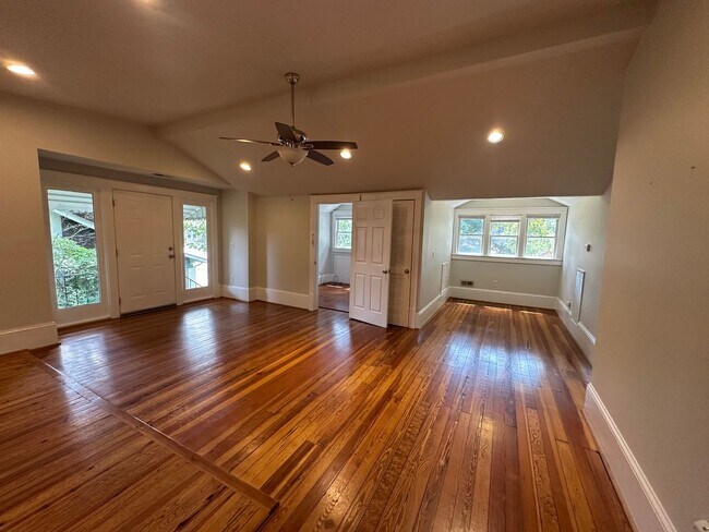 Building Photo - 4508b Park Ave, Nashville TN 37209 *Leasin...