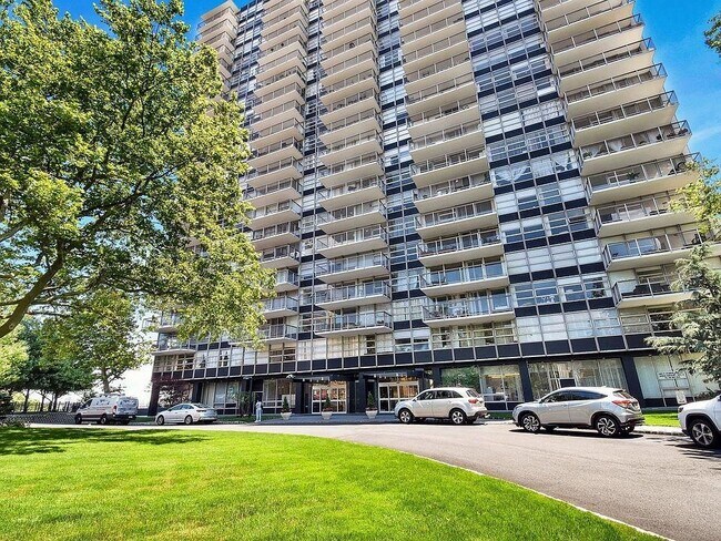Building Photo - 6050 JFK Blvd E
