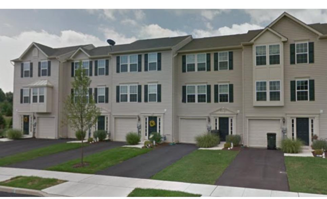 Building Photo - 1082 Sparrow Way