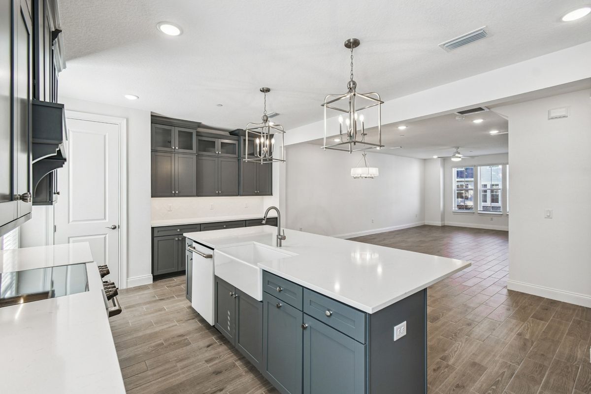 Building Photo - 1927 Risby Aly