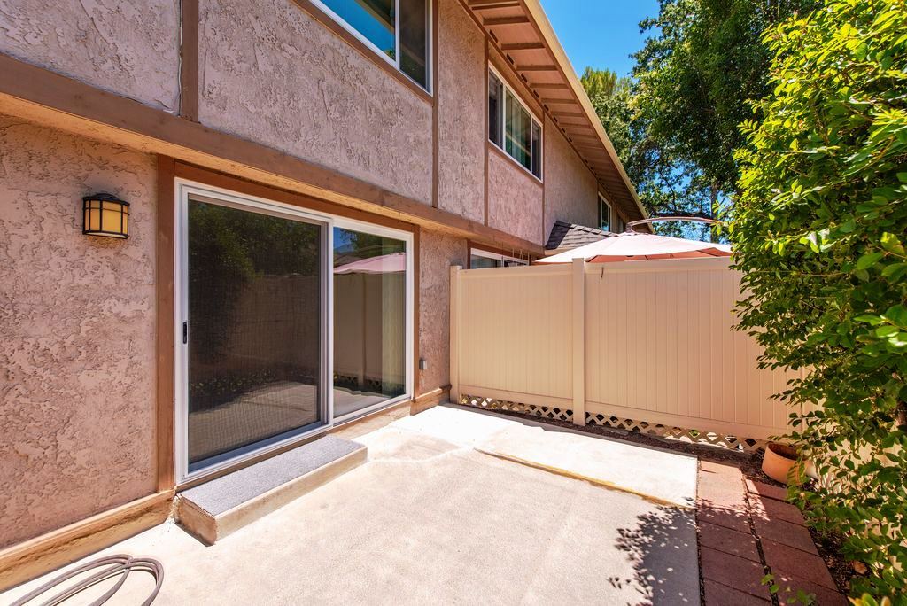Building Photo - 28832 Conejo View Dr