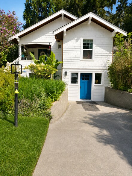 ADU entrance bottom blue door - 3710 NE 189th Pl