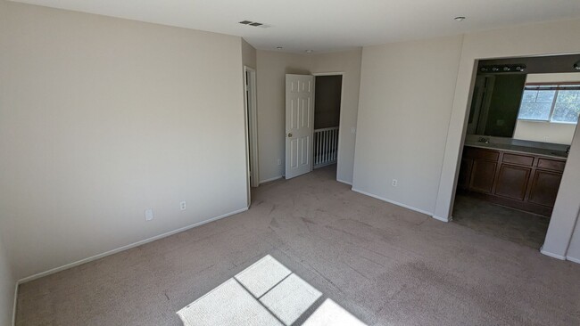 Building Photo - Large condo available for rent