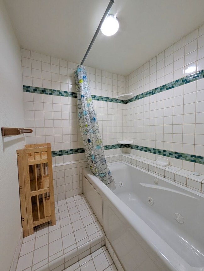 Building Photo - 284