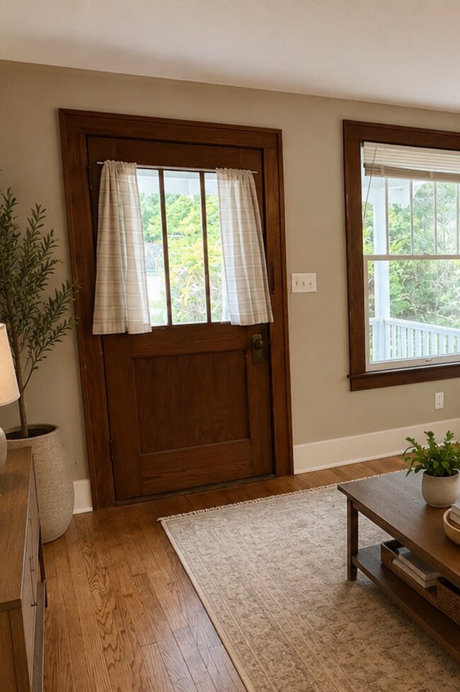 Building Photo - Spacious 4-Bedroom Home with 2 Kitchens | West Ann Arbor
