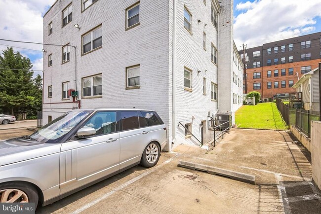 Building Photo - 4929 Foote St NE