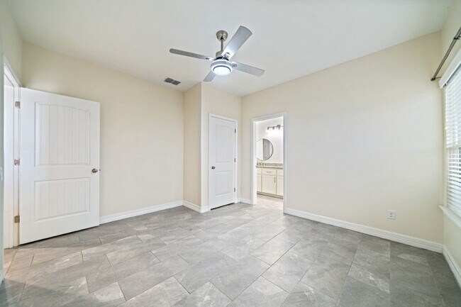 Building Photo - 3922 Pennine Way