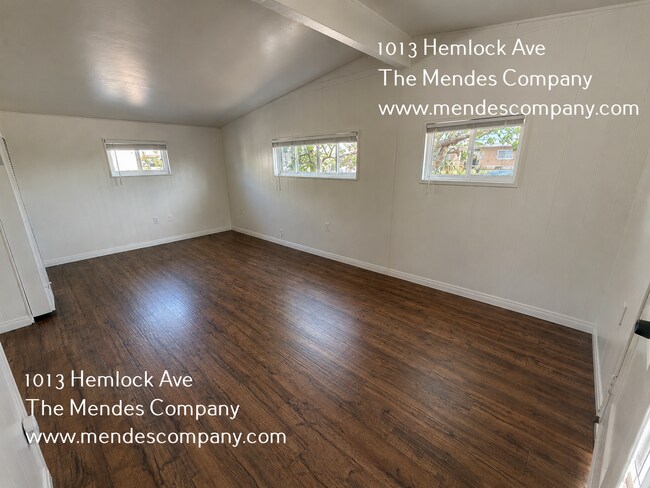 Building Photo - 1013 Hemlock Ave