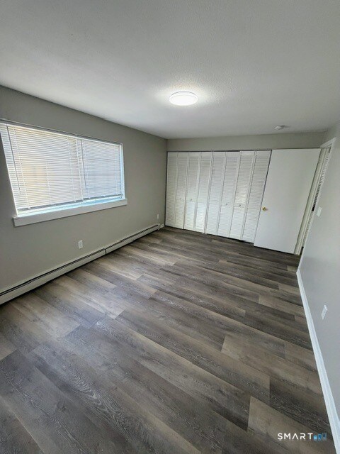 Building Photo - 351 Mill Rock Rd