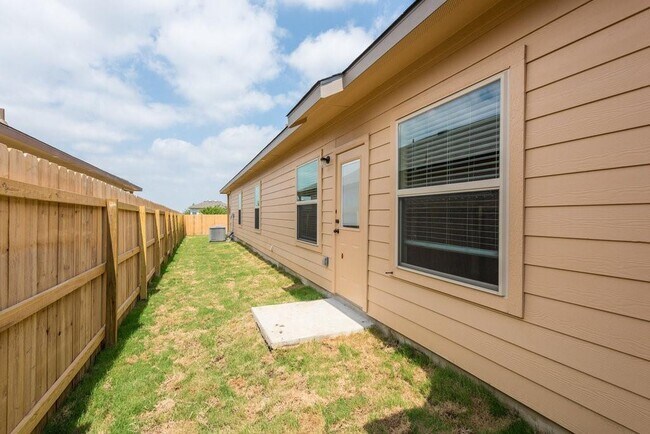 Building Photo - 491 Jack Rabbit Ln