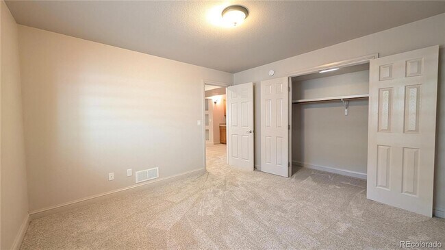Building Photo - 2795 Stonewall Heights
