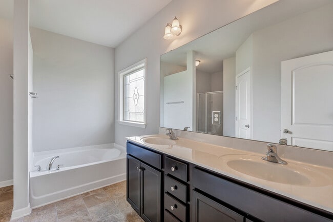 Building Photo - 861 River Landing Blvd SW