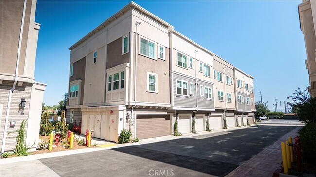 Building Photo - 131 N 1st Ave