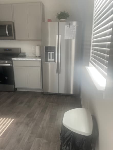 Primary Photo - 28 Huckleberry Dr