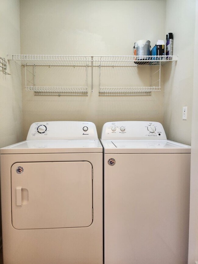 Building Photo - Large 3 bedroom town home with pool and gym for rent June 8, 2026 for $1650 per month