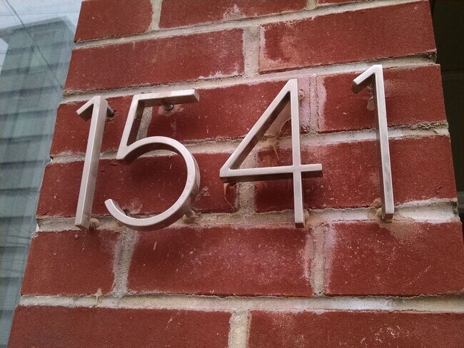 Building Photo - 1541 Ogden St