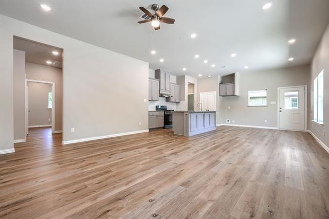 Building Photo - 321 Fagg Dr