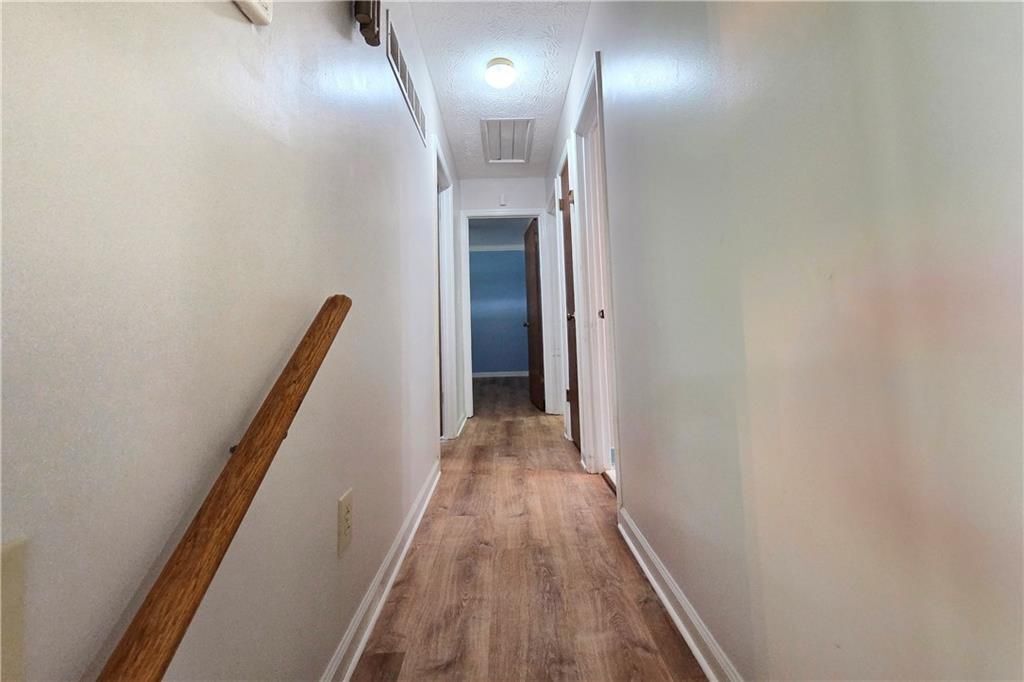 Building Photo - 3533 Charlotte Dr