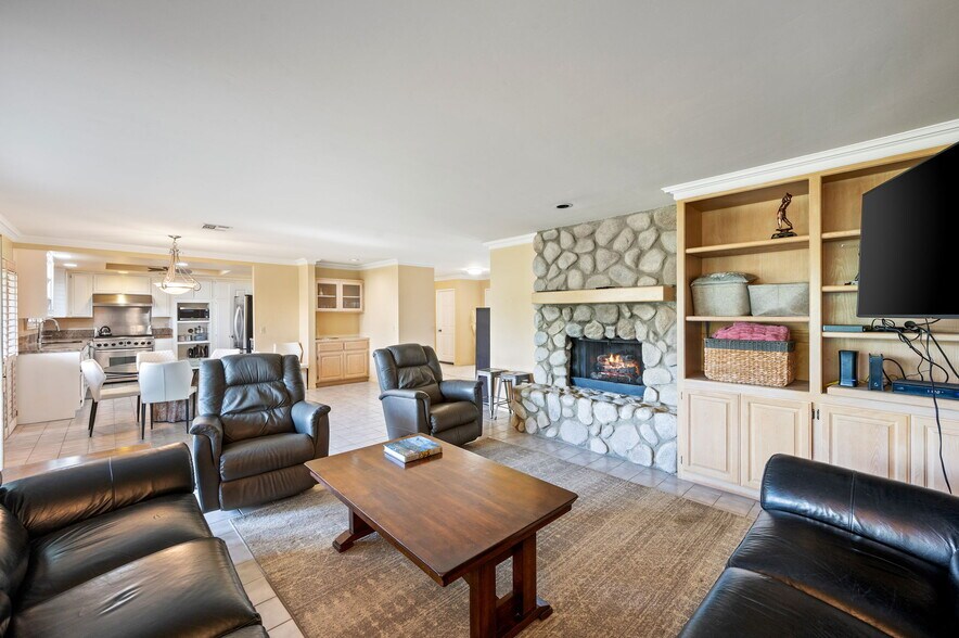 Building Photo - 78990 Bayside Ct