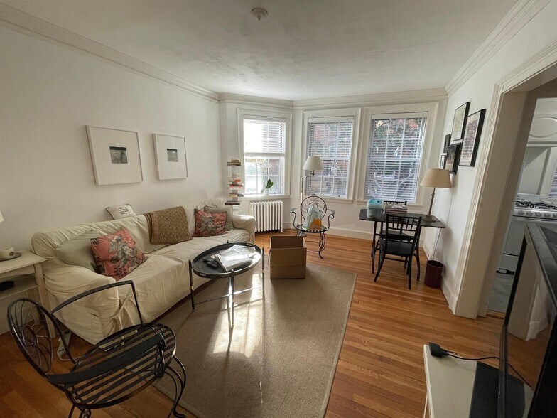 Primary Photo - 20 Gray St