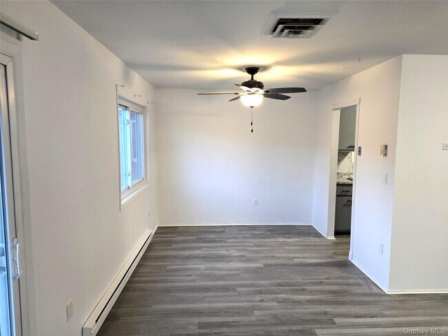 Building Photo - 110 Sterling St