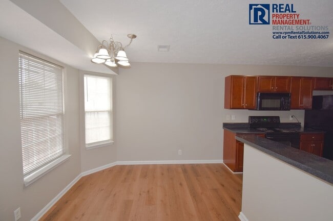 Building Photo - Adorable 3-bedroom home in Murfreesboro on a corner lot! Attached garage and washer and dryer hoo...