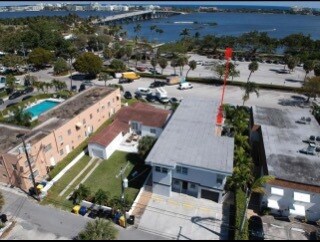 Waterfront Views, lots of parking - 115 S Golfview Rd