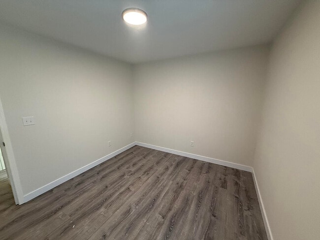 Building Photo - 1709 Hanover Blvd