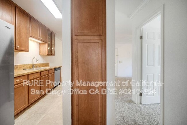 Building Photo - 9909 Azuaga St