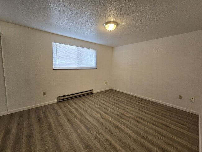 Building Photo - 2469 NE Kerr St