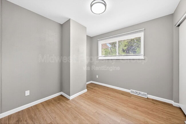 Building Photo - 1810 Swallow Ln