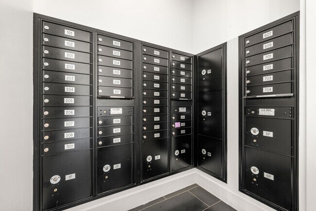 Building Photo - 30 Penniman Rd