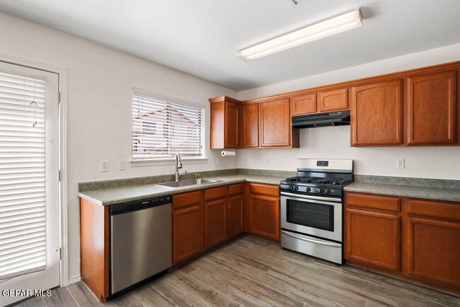 Building Photo - 14266 Gil Reyes Dr