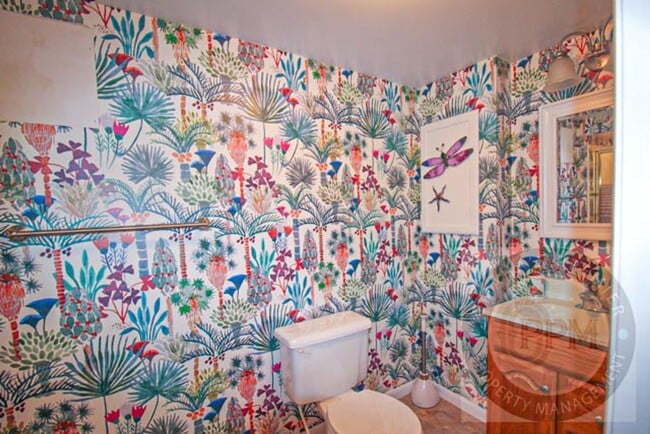 Building Photo - Move In Special  $600.00 off the Deposit!!...