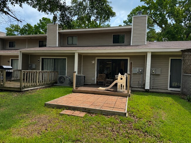 Building Photo - Affordable Living in Historic New Bern, NC!