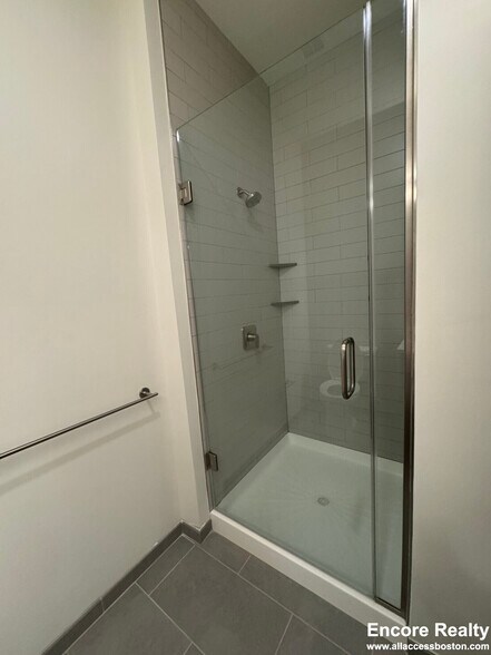 Building Photo - 4 Washington St