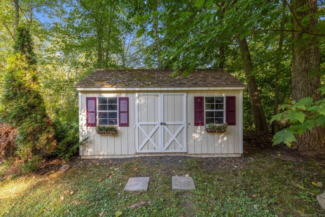 Building Photo - 943 Mt Vernon Rd