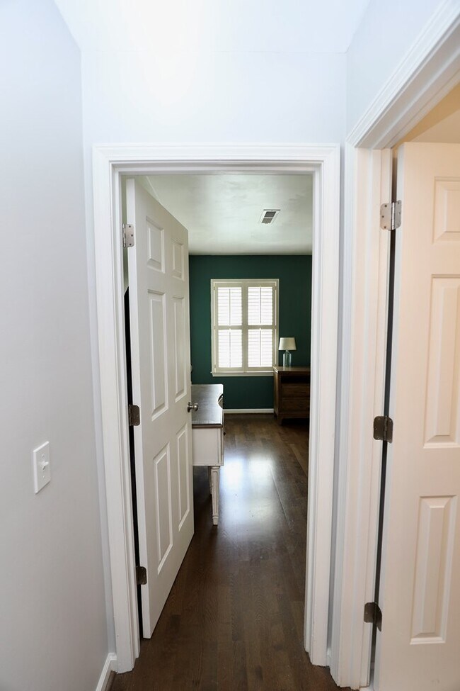 Building Photo - 2459 Clematis Trail