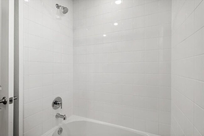 Building Photo - 2510 Ophelia Levi Ln