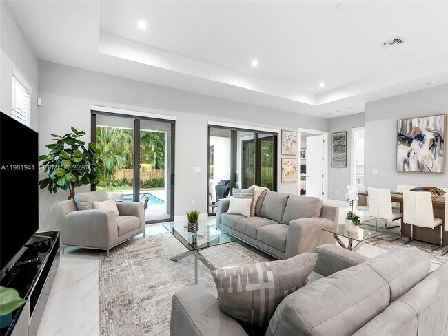 Building Photo - 1484 SW 32nd St