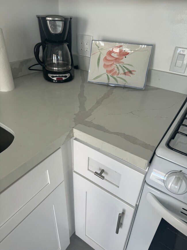 Building Photo - 333 Seminole