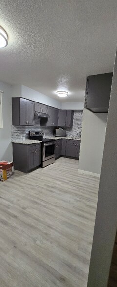 Building Photo - 17865 S Pleasant Vly Rd