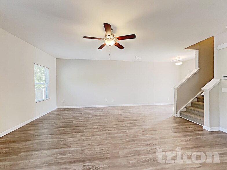 Building Photo - 1039 Manston Pl SW