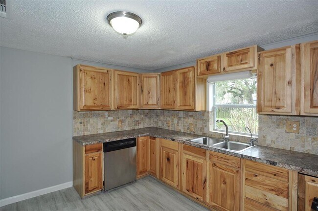 Building Photo - 237 S 13th St