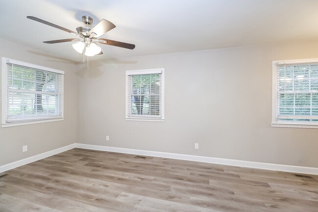 Building Photo - 209 Nila Dawn Ave