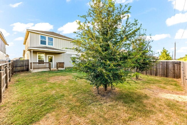 Building Photo - "Spacious 4-Bedroom Retreat with 3 Full Baths in San Antonio – Your Perfect 2029 Sq Ft Sanctuary!"