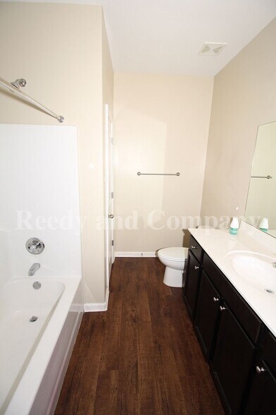 Building Photo - 7927 Bay Meadow Cir S