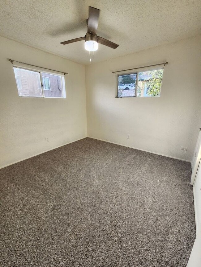 Building Photo - Charming stand alone Cottage w/LARGE Bonus in Lemon Grove $1000 Holiday Special