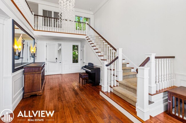 Building Photo - *Move In Special $1,500 Off First Month’s ...