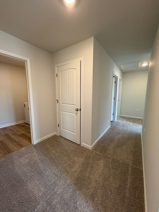 Building Photo - Brand New 5/3 House in Armuchee- $2,195